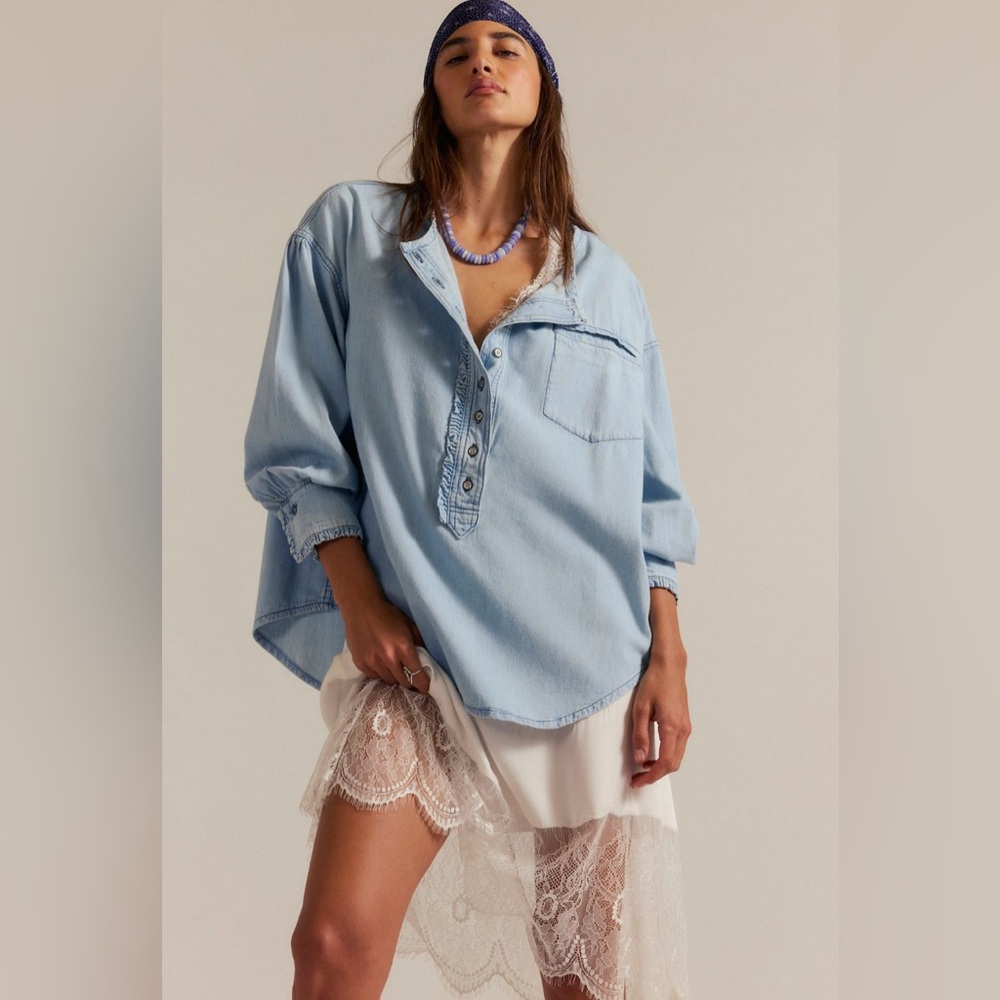 Denim Dreaming Pullover NWOT so soft light wash